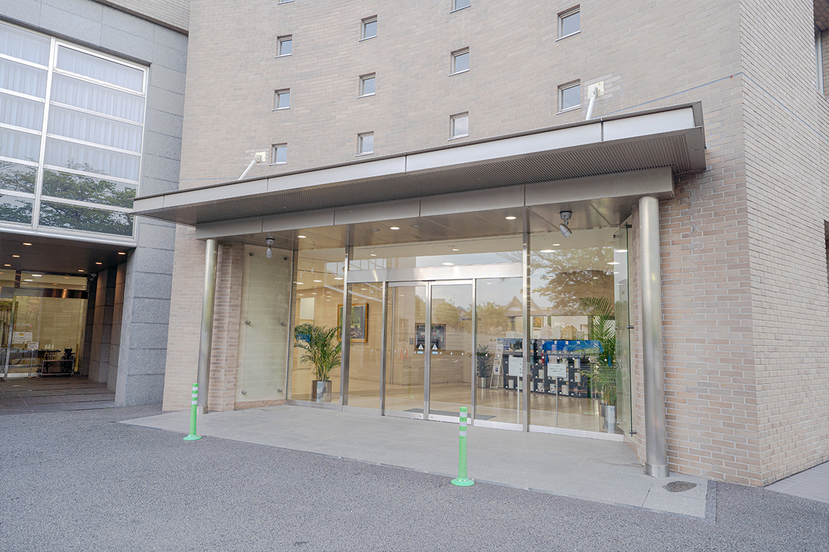 堀ノ内斎場の入り口